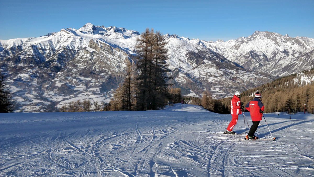 SaintLégerlesMélèzes en hiver Un domaine skiable très nature